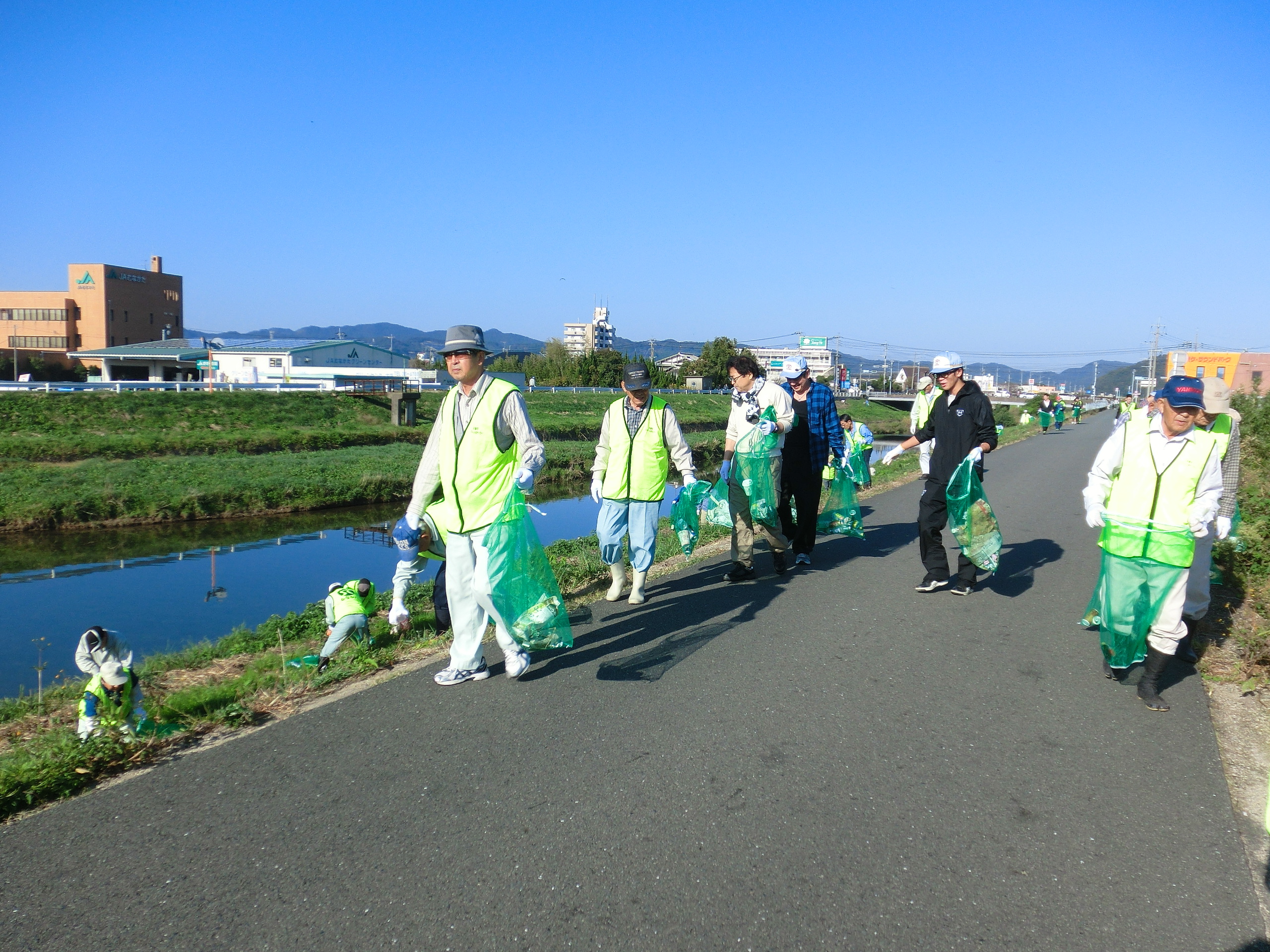 釣川クリーン作戦の写真
